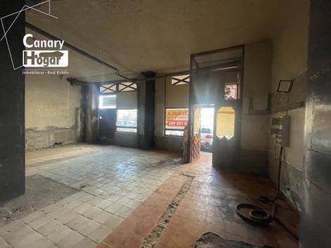 Commercial premises for sale in  Playa San Juan, Spain - 057281