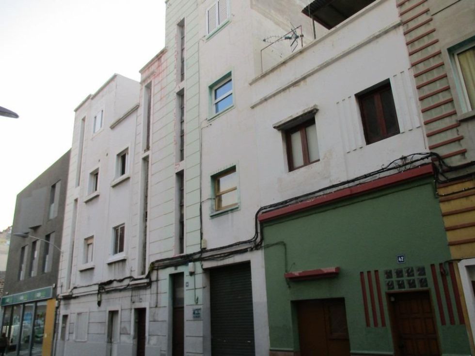 Commercial premises for sale in  Santa Cruz de Tenerife, Spain - 056971