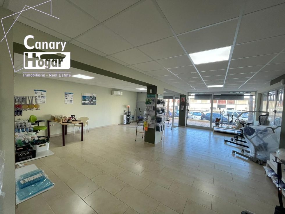 Commercial premises for sale in  Playa de la Américas, Spain - 055391