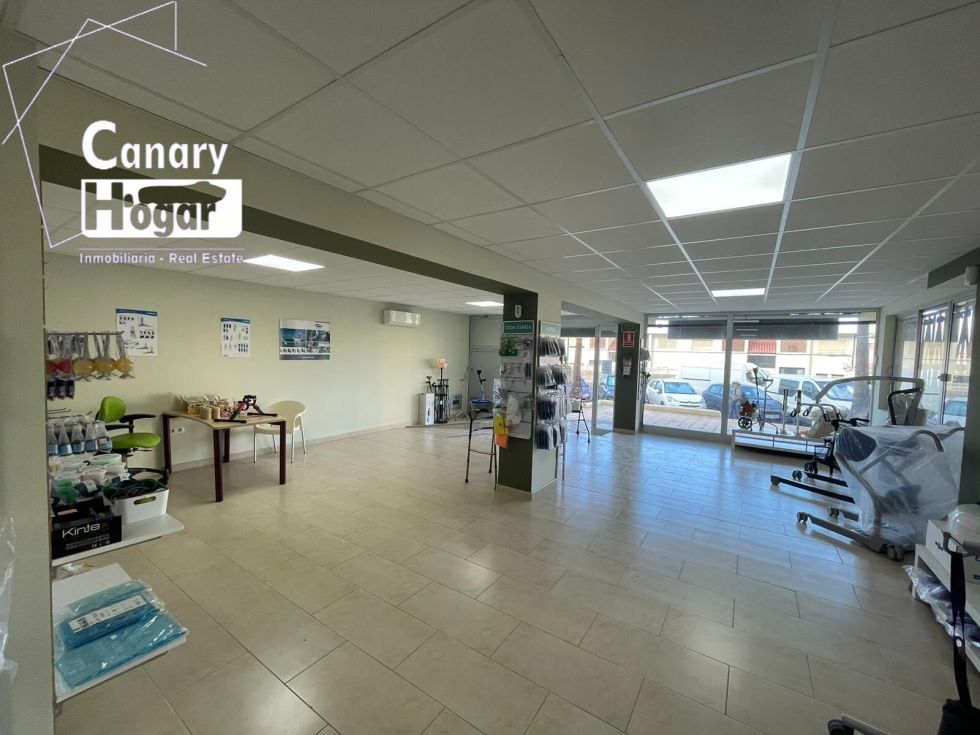 Commercial premises for sale in  Playa de la Américas, Spain - 055391