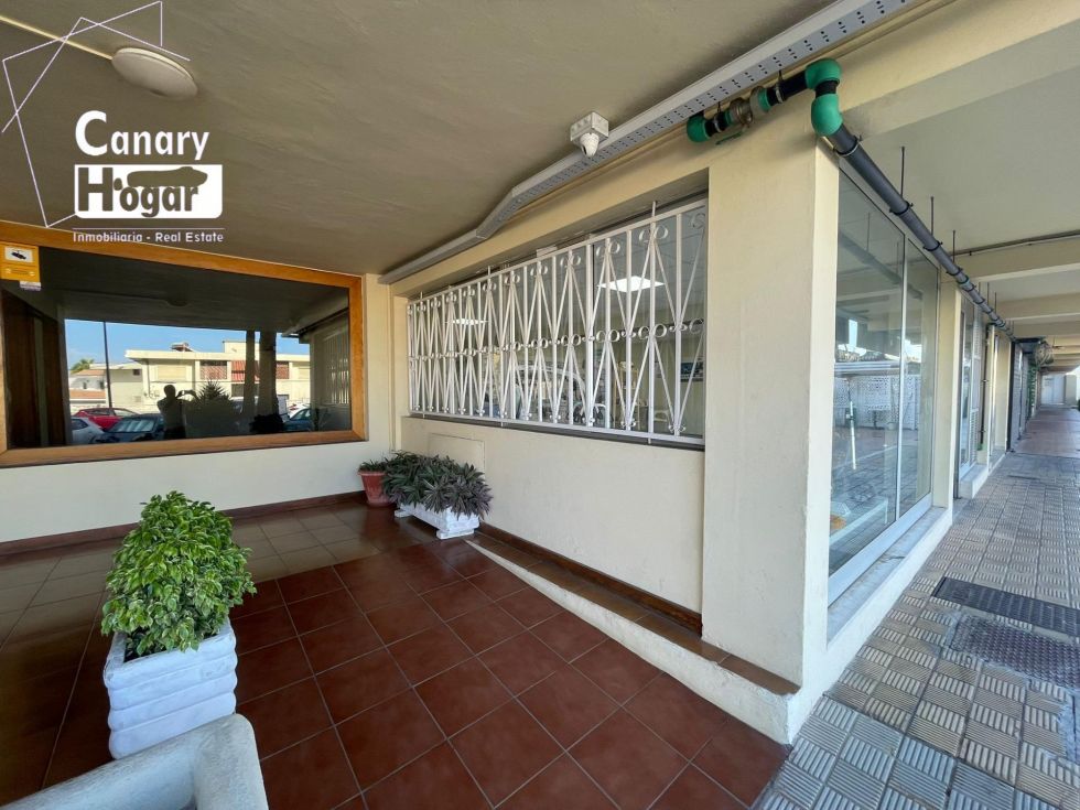 Commercial premises for sale in  Playa de la Américas, Spain - 055391