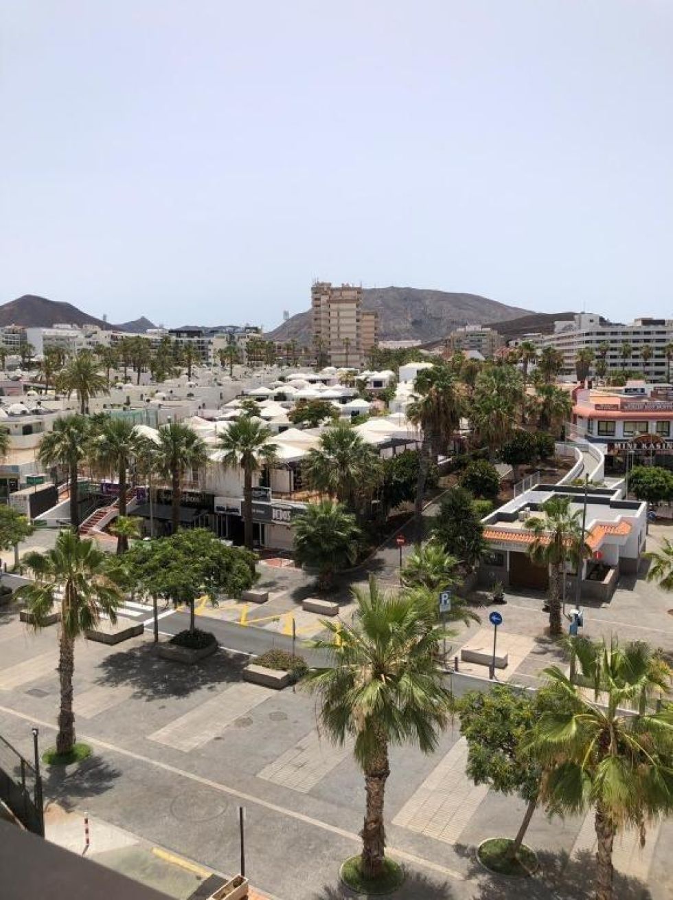 Commercial premises for sale in  Playa de la Américas, Spain - 056171