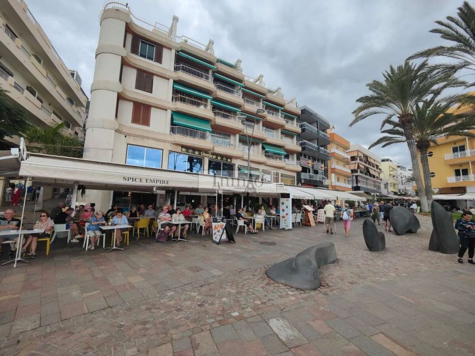 Commercial premises for sale in  Los Cristianos, ES - 450424