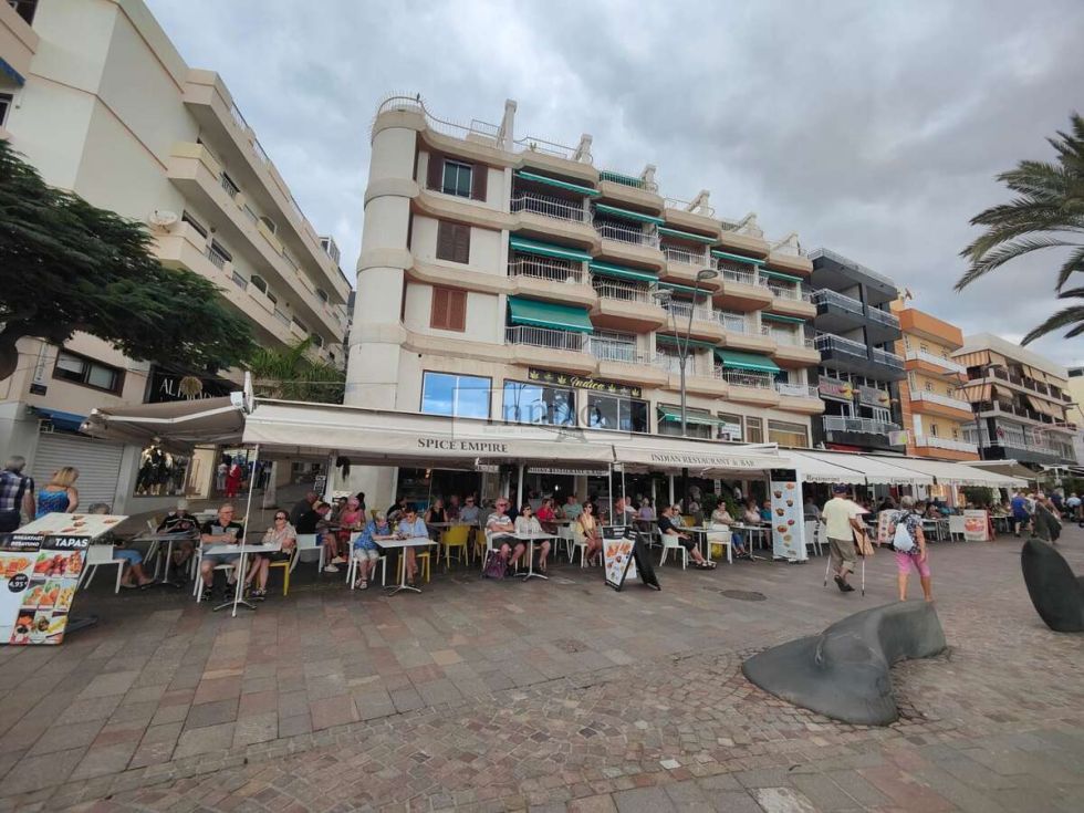 Commercial premises for sale in  Los Cristianos, ES - 450424