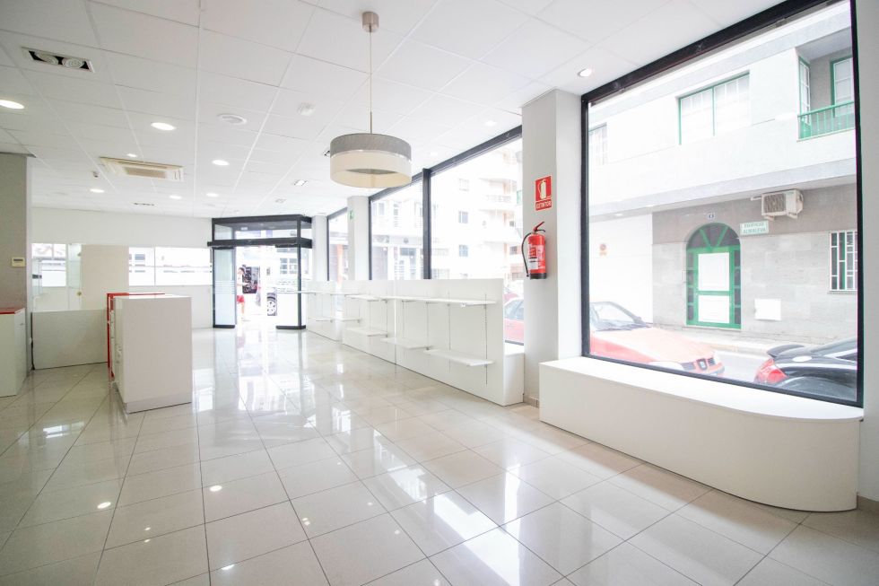 Commercial premises for sale in  El Médano, Spain - LOC0007