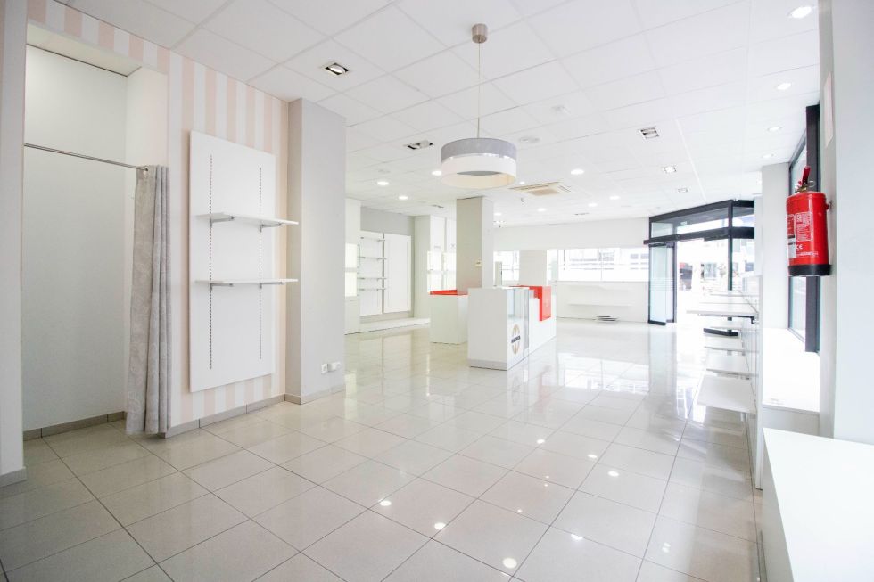 Commercial premises for sale in  El Médano, Spain - LOC0007