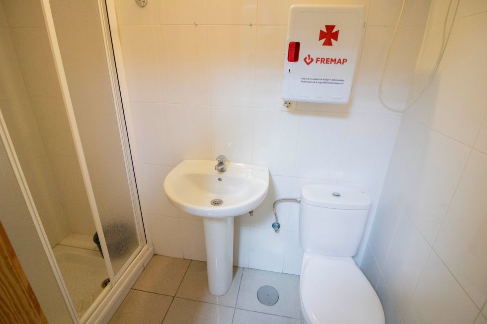 Commercial premises for sale in  El Médano, Spain - LOC0007