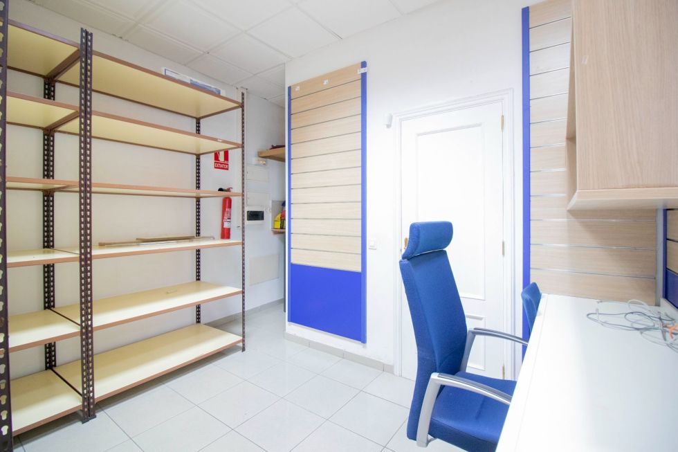 Commercial premises for sale in  El Médano, Spain - LOC0008