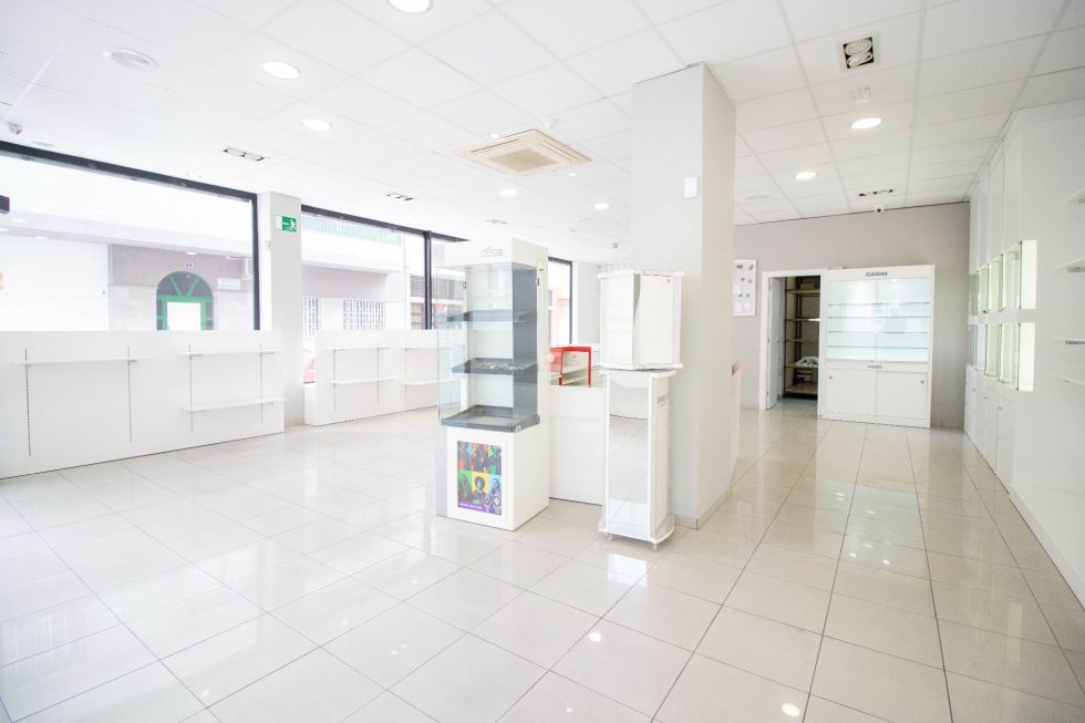 Commercial premises for sale in  El Médano, Spain - LOC0008