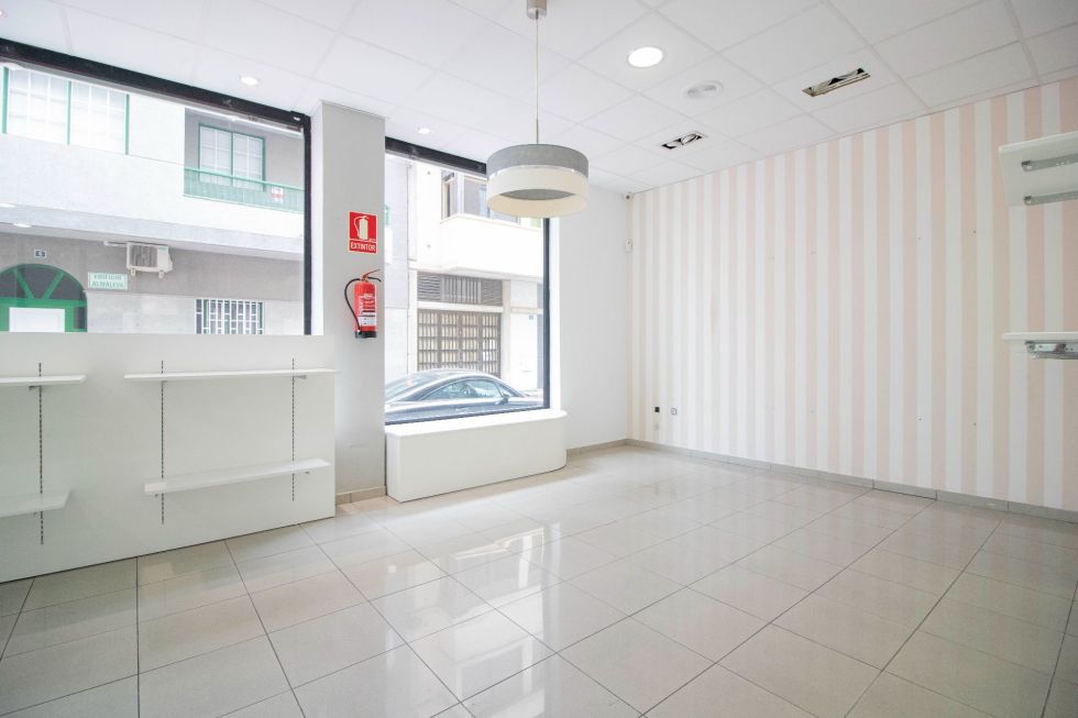 Commercial premises for sale in  El Médano, Spain - LOC0008