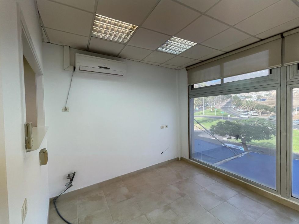 Commercial premises for sale in  Centro Comercial Fañabe Plaza, Costa Adeje, Spain - MTH003