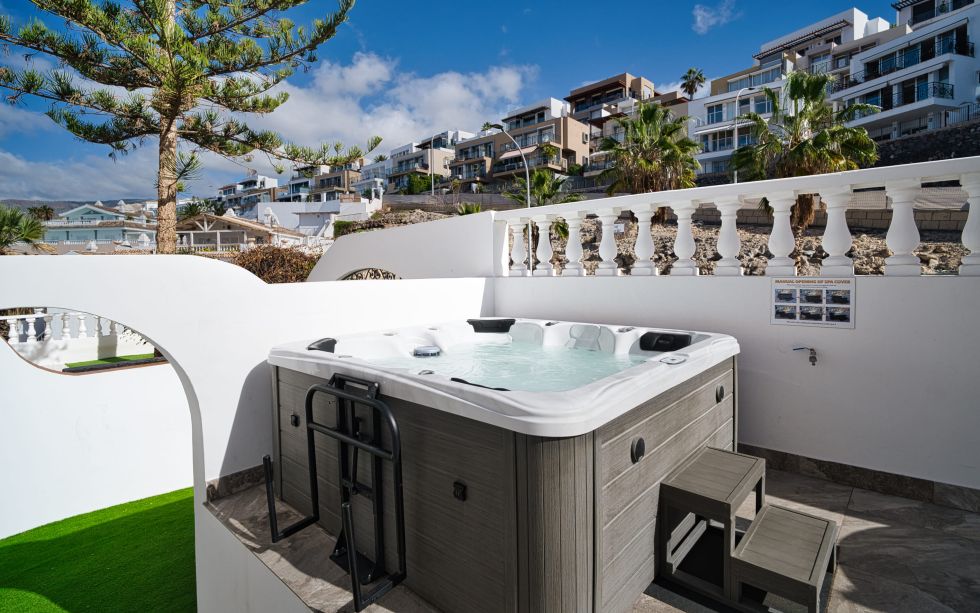 Townhouse for sale in  Ocean View, Costa Adeje, Spain - TR-2679