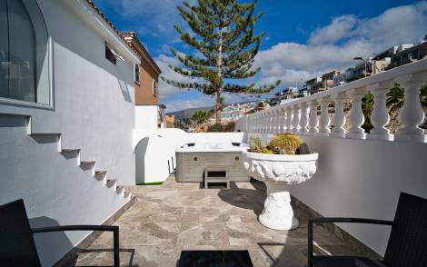 Townhouse for sale in  Ocean View, Costa Adeje, Spain - TR-2679