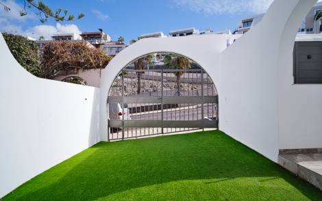 Townhouse for sale in  Ocean View, Costa Adeje, Spain - TR-2679