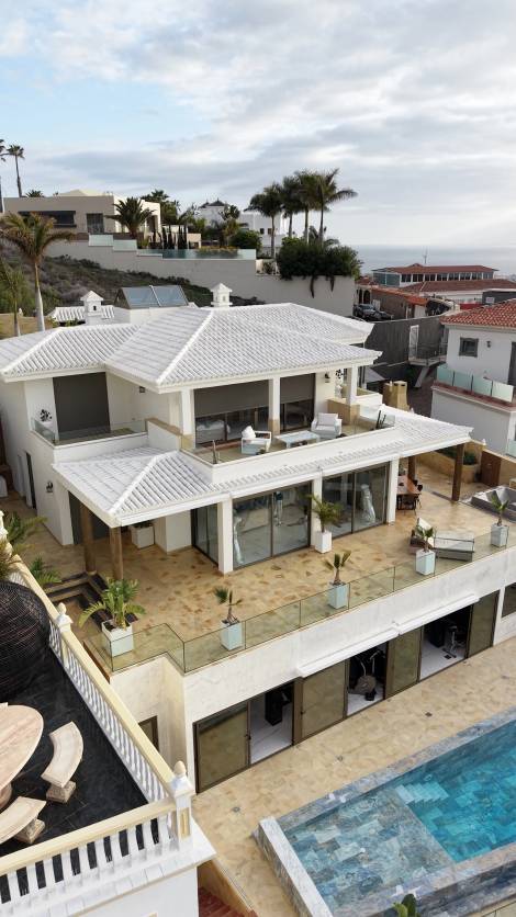 Villa for sale in  Costa Adeje, Spain - TR-2864