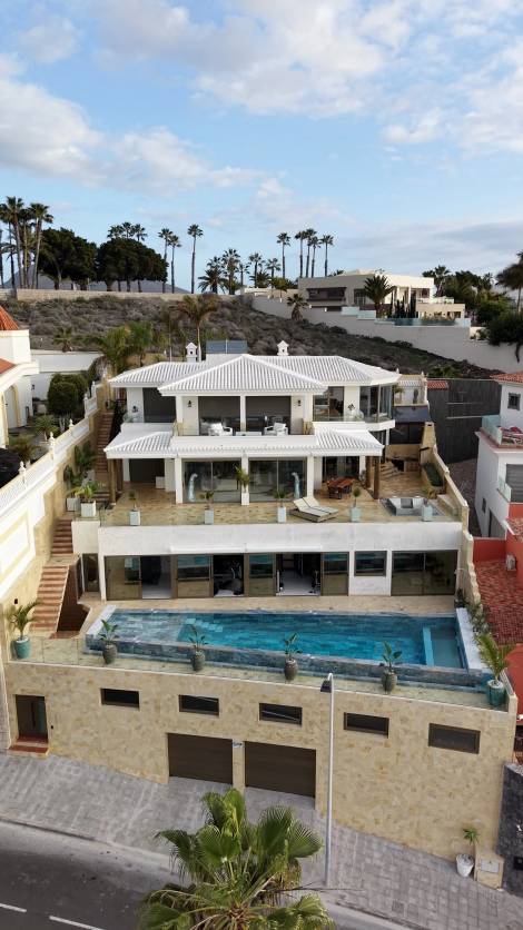 Villa for sale in  Costa Adeje, Spain - TR-2864