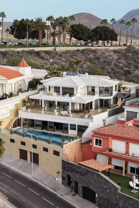 Villa for sale in  Costa Adeje, Spain - TR-2864