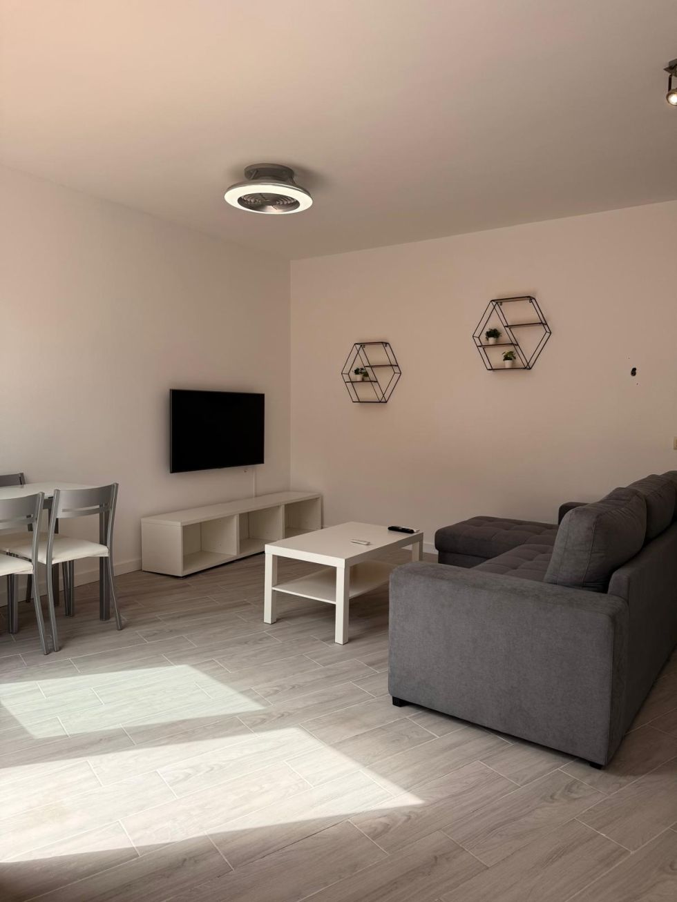 Flat/apartment for rent in  Los Altos del Roque, Costa Adeje, Spain - TR-2970