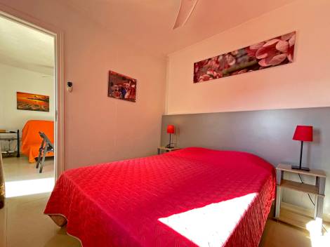 Flat/apartment for sale in  Aparthotel Playazul, Arona, Spain - TR-2975