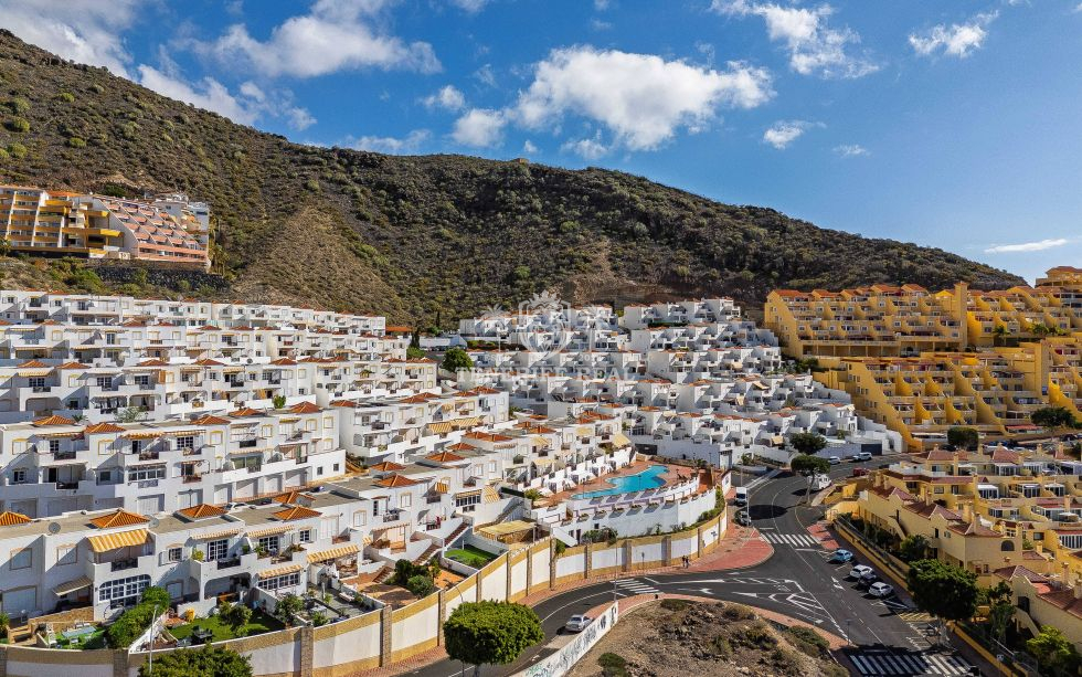 Flat/apartment for sale in  Balcon del Atlántico, Costa Adeje, Spain - TR-3014