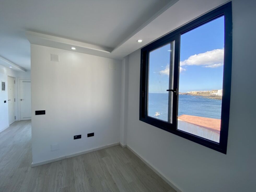 Flat/apartment for sale in  Los Abrigos, Spain - trc-3046