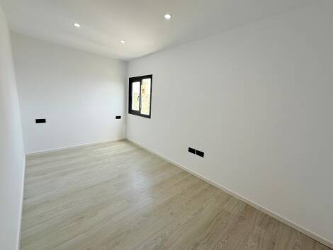 Flat/apartment for sale in  Los Abrigos, Spain - trc-3046