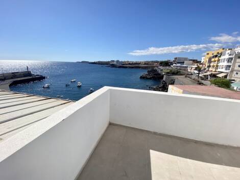 Flat/apartment for sale in  Los Abrigos, Spain - trc-3046