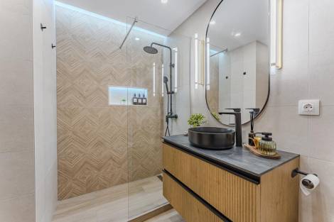 Flat/apartment for sale in  Windsor Park, San Eugenio Alto, España - TR-2817