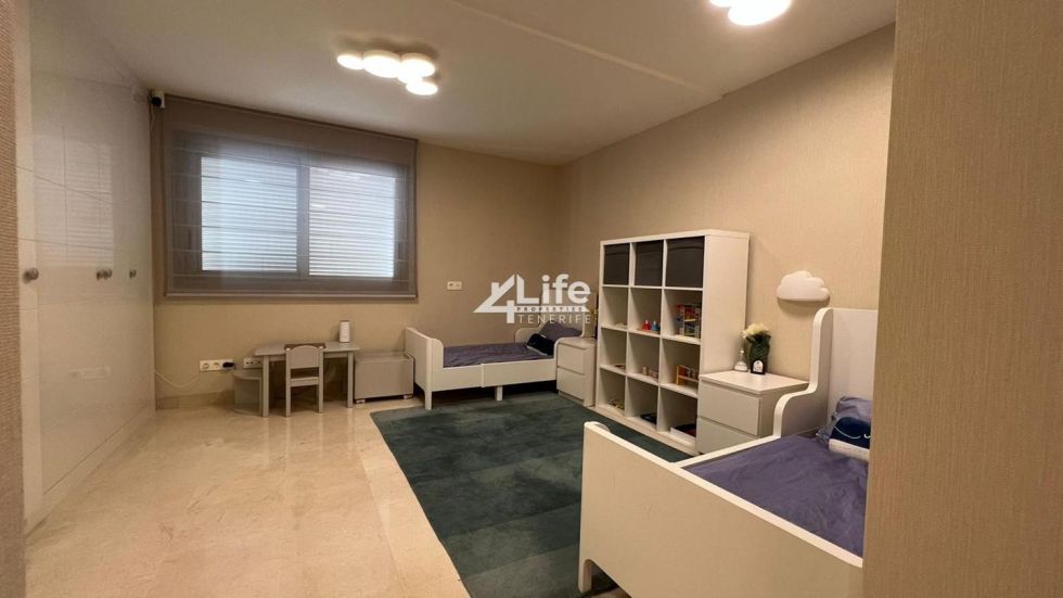 Flat for sale in  Adeje, Spain - VS-281024