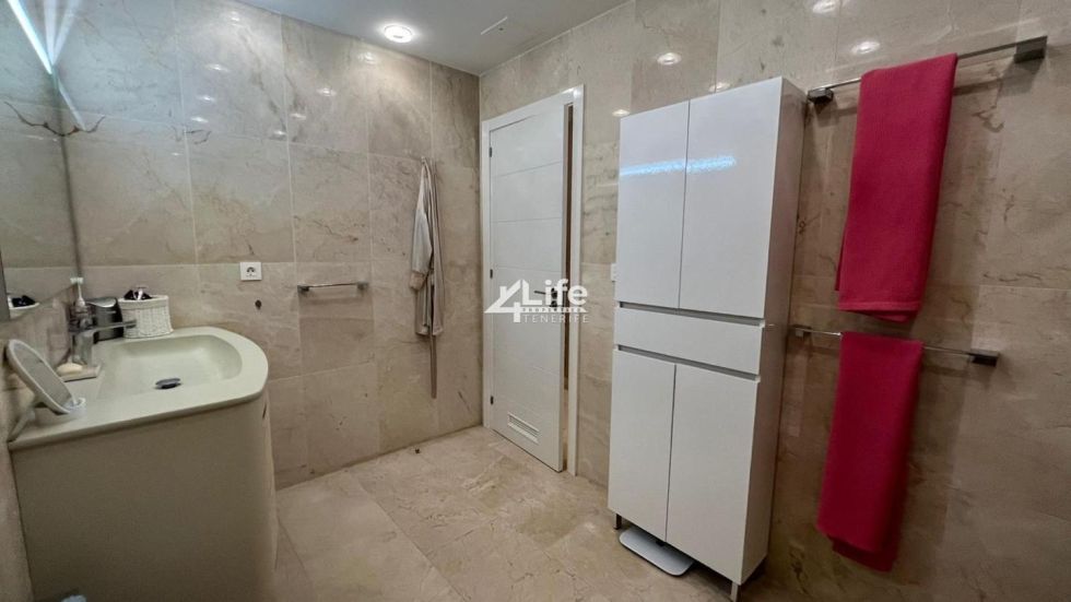 Flat for sale in  Adeje, Spain - VS-281024