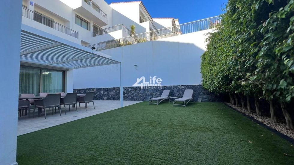 Flat for sale in  Adeje, Spain - VS-281024