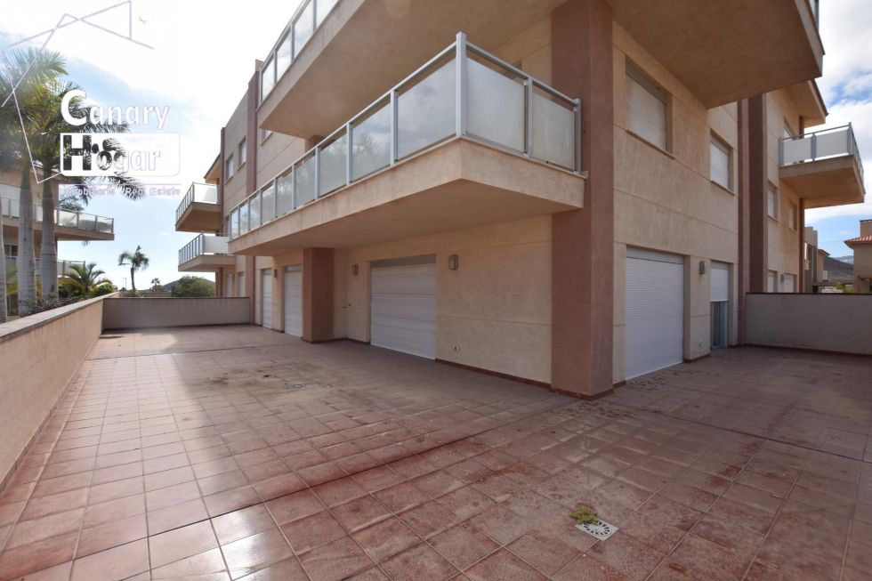 Flat for sale in  Amarilla Golf, Spain - 055441