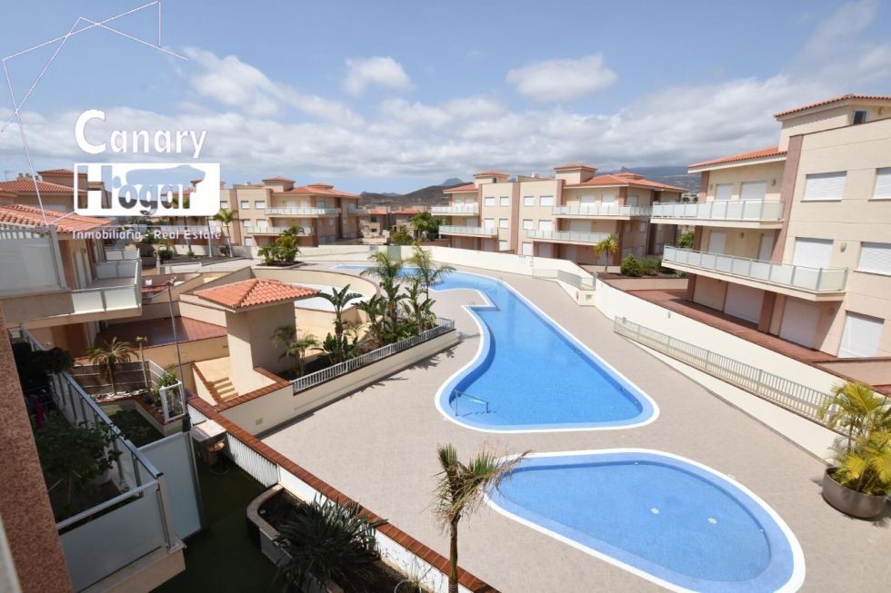 Flat for sale in  Amarilla Golf, Spain - 055441