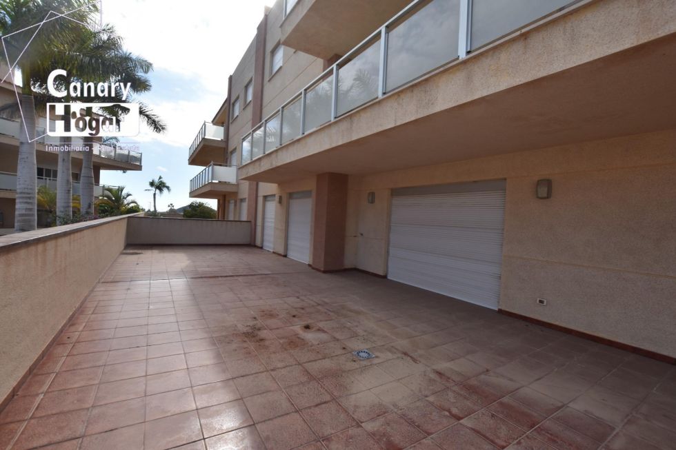 Flat for sale in  Amarilla Golf, Spain - 055441