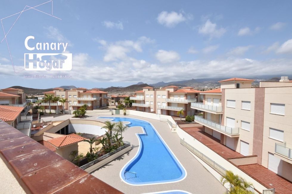 Flat for sale in  Amarilla Golf, Spain - 055441