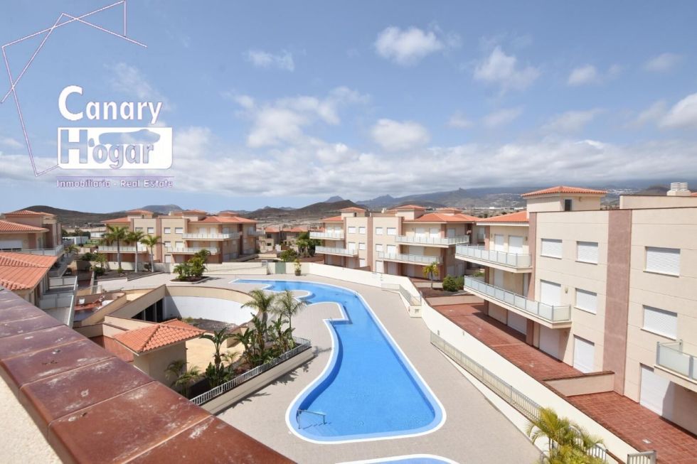 Flat for sale in  Amarilla Golf, Spain - 056501