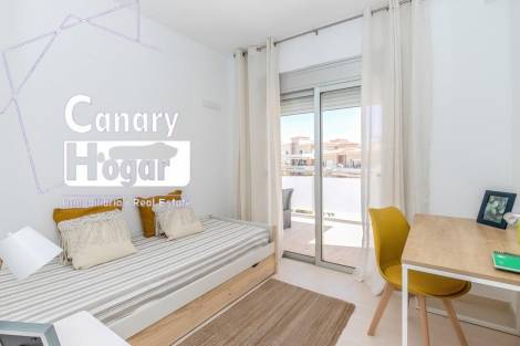 Flat for sale in  Amarilla Golf, Spain - 057661