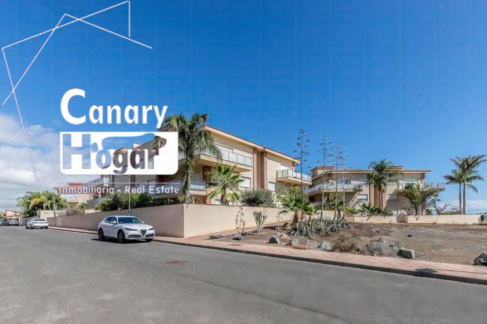 Flat for sale in  Amarilla Golf, Spain - 057661