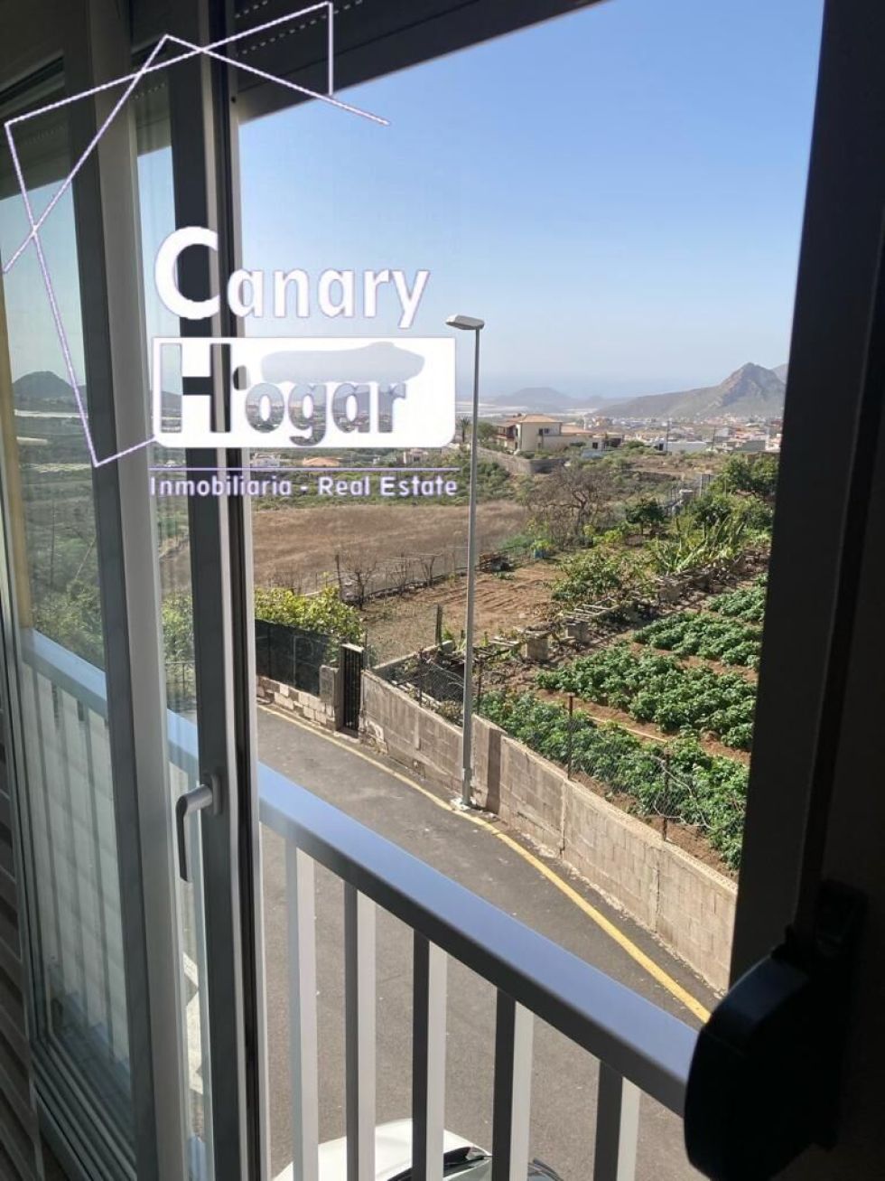 Flat for sale in  Arona, Spain - 055151