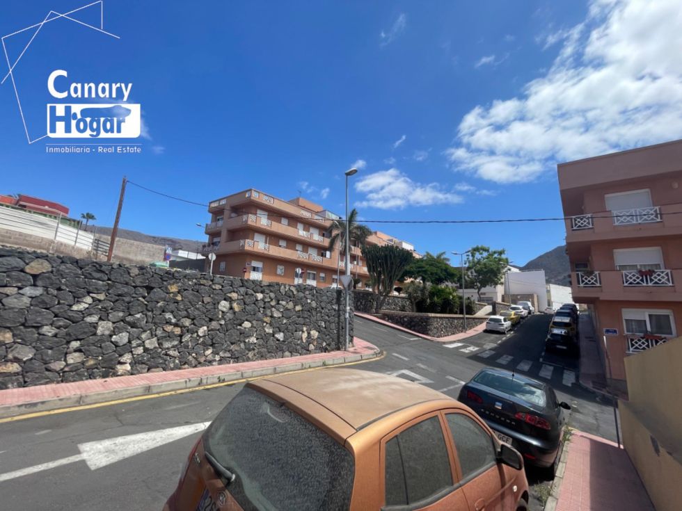 Flat for sale in  Arona, Spain - 055151