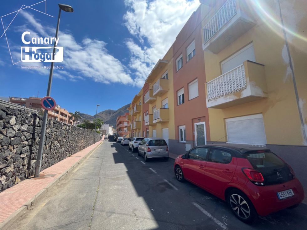 Flat for sale in  Arona, Spain - 055151