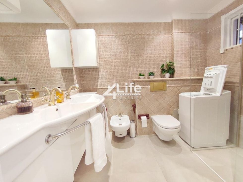 Flat for sale in  Costa Adeje, Spain - WW-110424