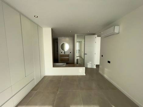 Flat for sale in  Costa del Silencio, Spain - 053451