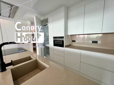 Flat for sale in  Costa del Silencio, Spain - 053461