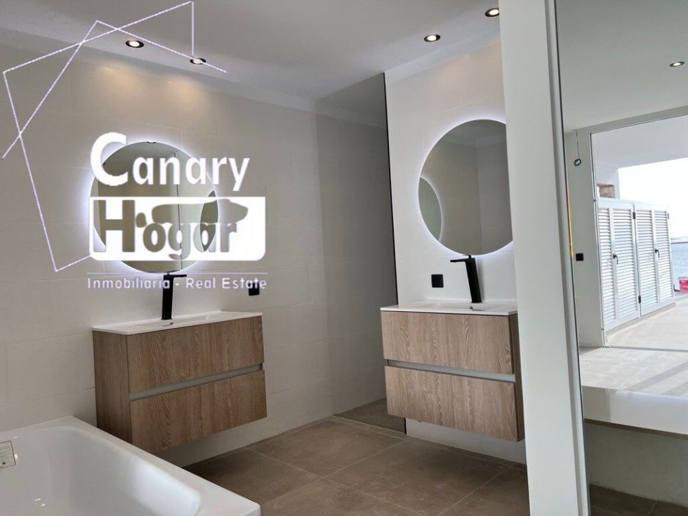 Flat for sale in  Costa del Silencio, Spain - 057341