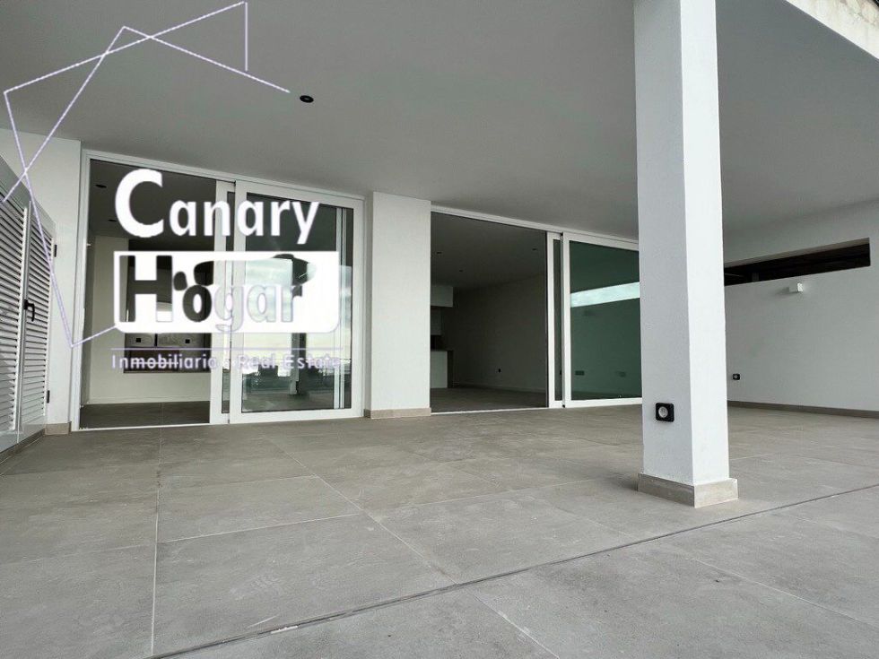 Flat for sale in  Costa del Silencio, Spain - 057341