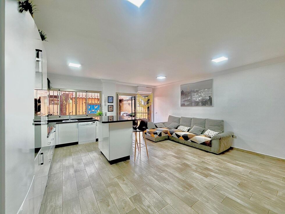 Flat for sale in  Guía de Isora, Spain - P00058