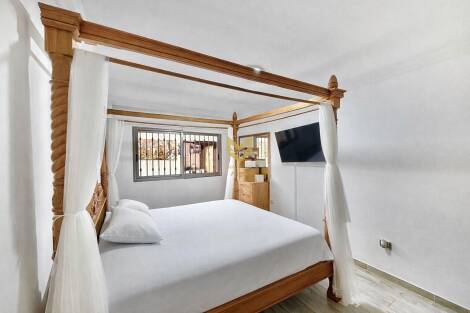 Flat for sale in  Guía de Isora, Spain - P00058