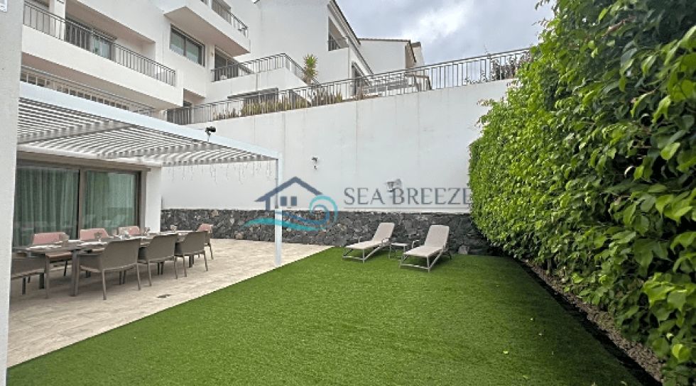 Flat for sale in  La Caleta, Spain - BES280