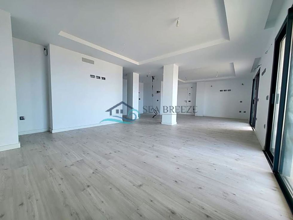 Flat for sale in  San Eugenio Alto, Spain - BES277